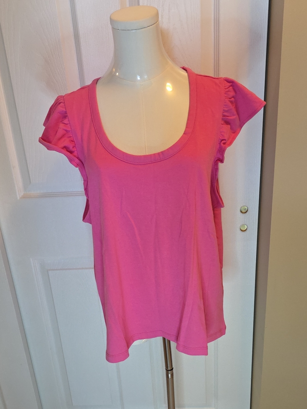 NWT Scoop Neck Ruffle Sleeve Tank in Bright Pink